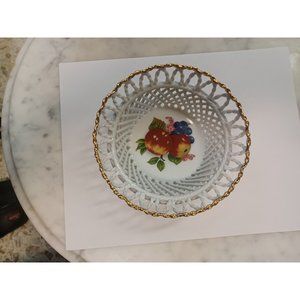 Reticulated Handarbeit China Bowl Apples and Grapes Romania